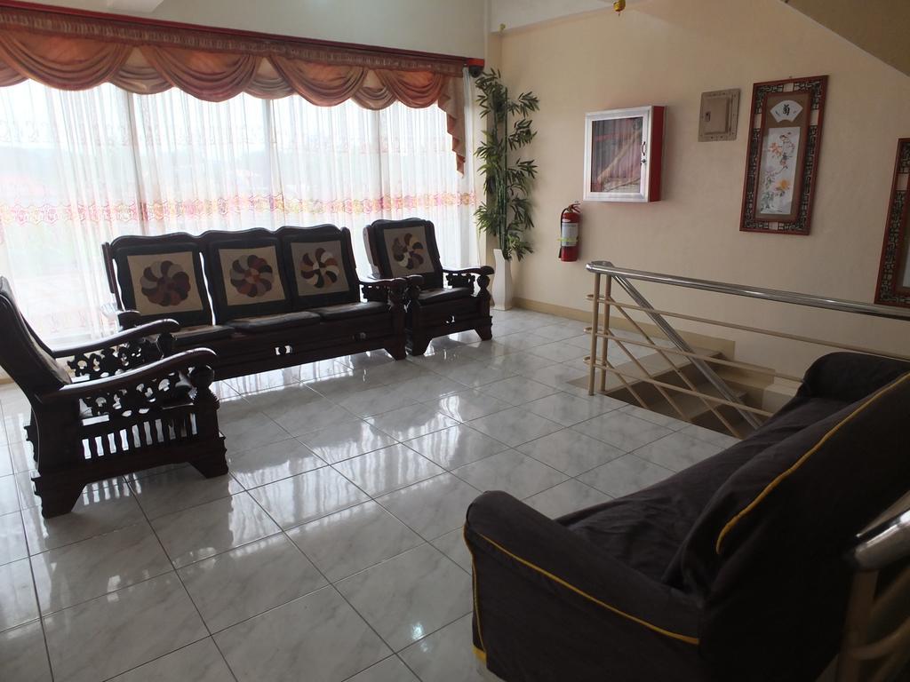 Constrell Pension House Città di Tagbilaran Esterno foto