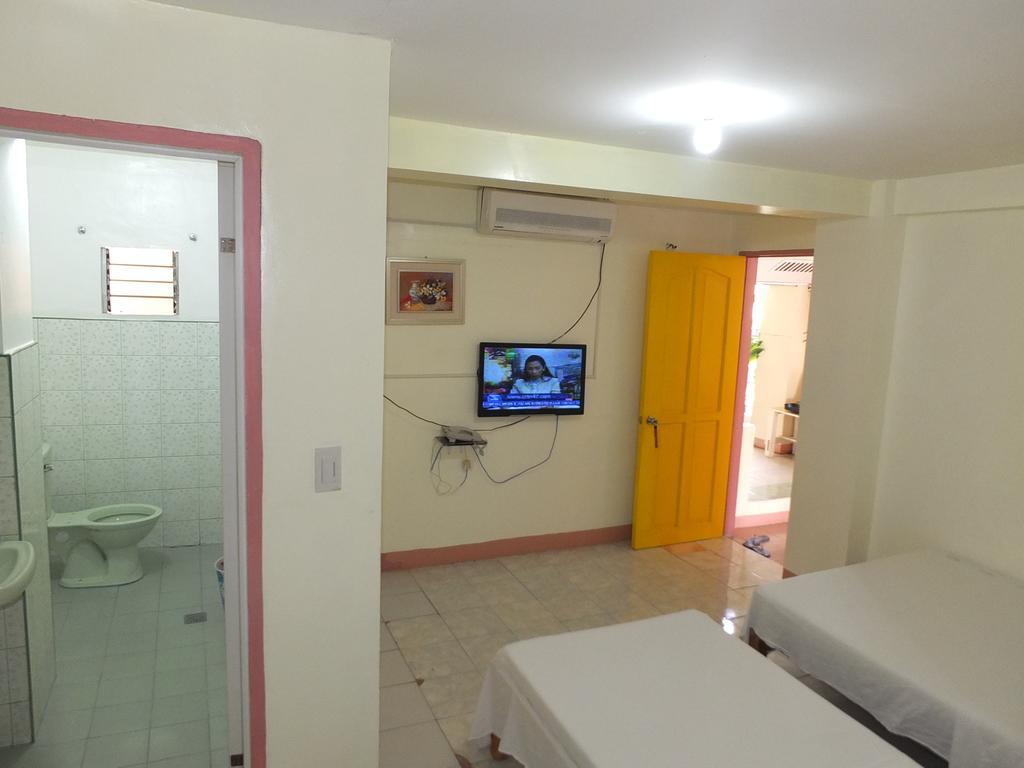 Constrell Pension House Città di Tagbilaran Esterno foto