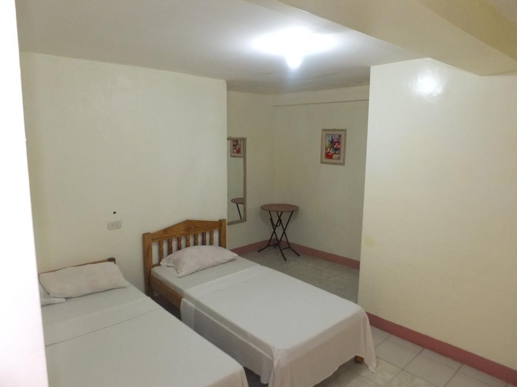 Constrell Pension House Città di Tagbilaran Esterno foto