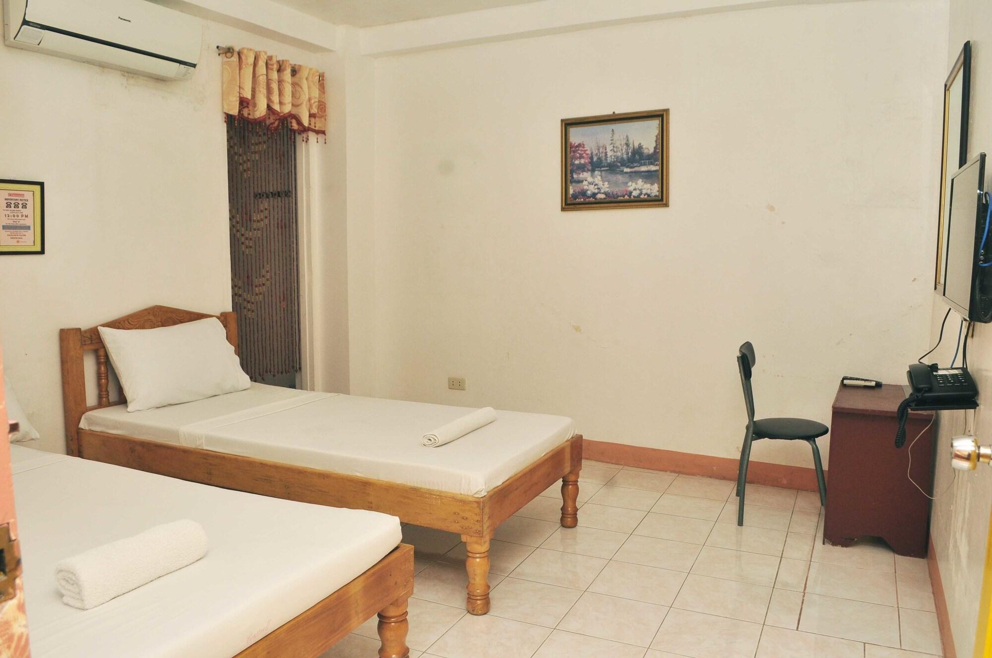 Constrell Pension House Città di Tagbilaran Esterno foto