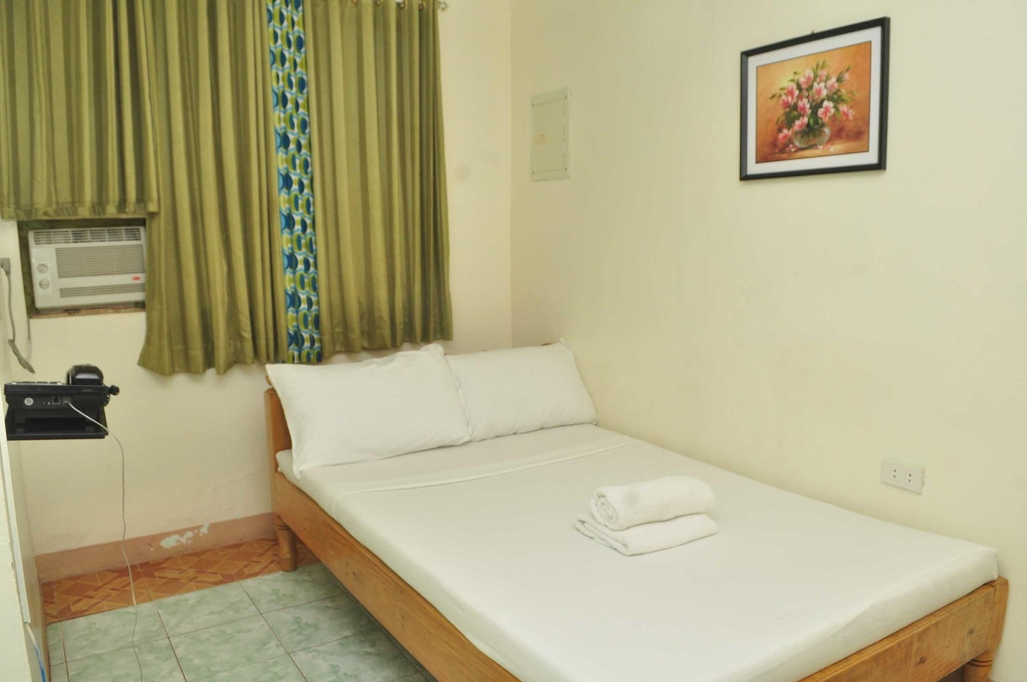 Constrell Pension House Città di Tagbilaran Esterno foto