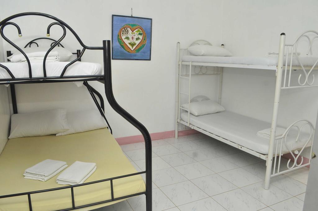 Constrell Pension House Città di Tagbilaran Esterno foto