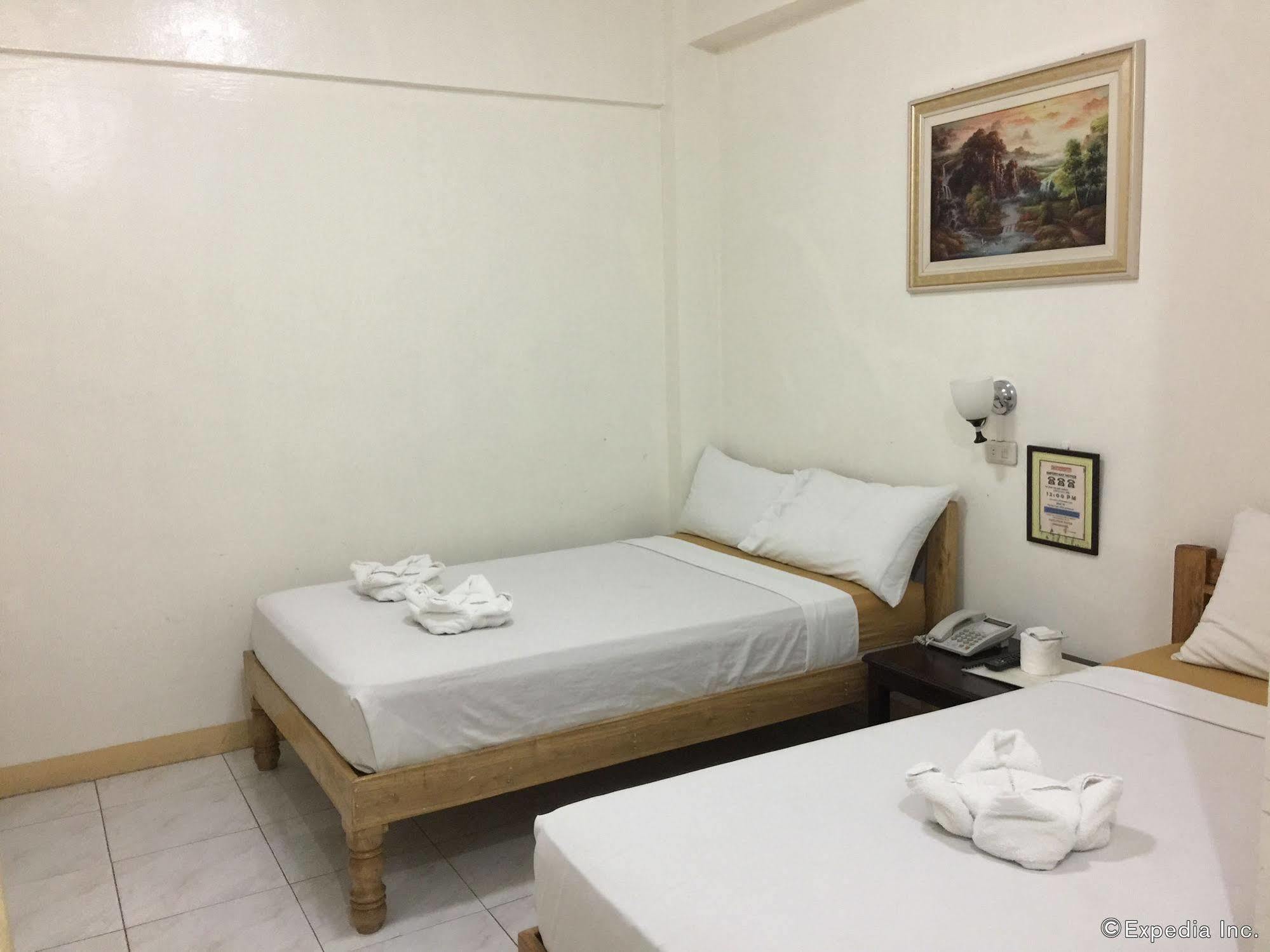 Constrell Pension House Città di Tagbilaran Esterno foto