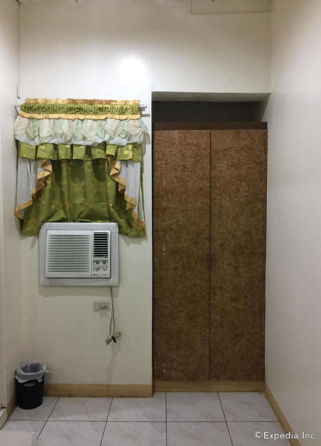 Constrell Pension House Città di Tagbilaran Esterno foto