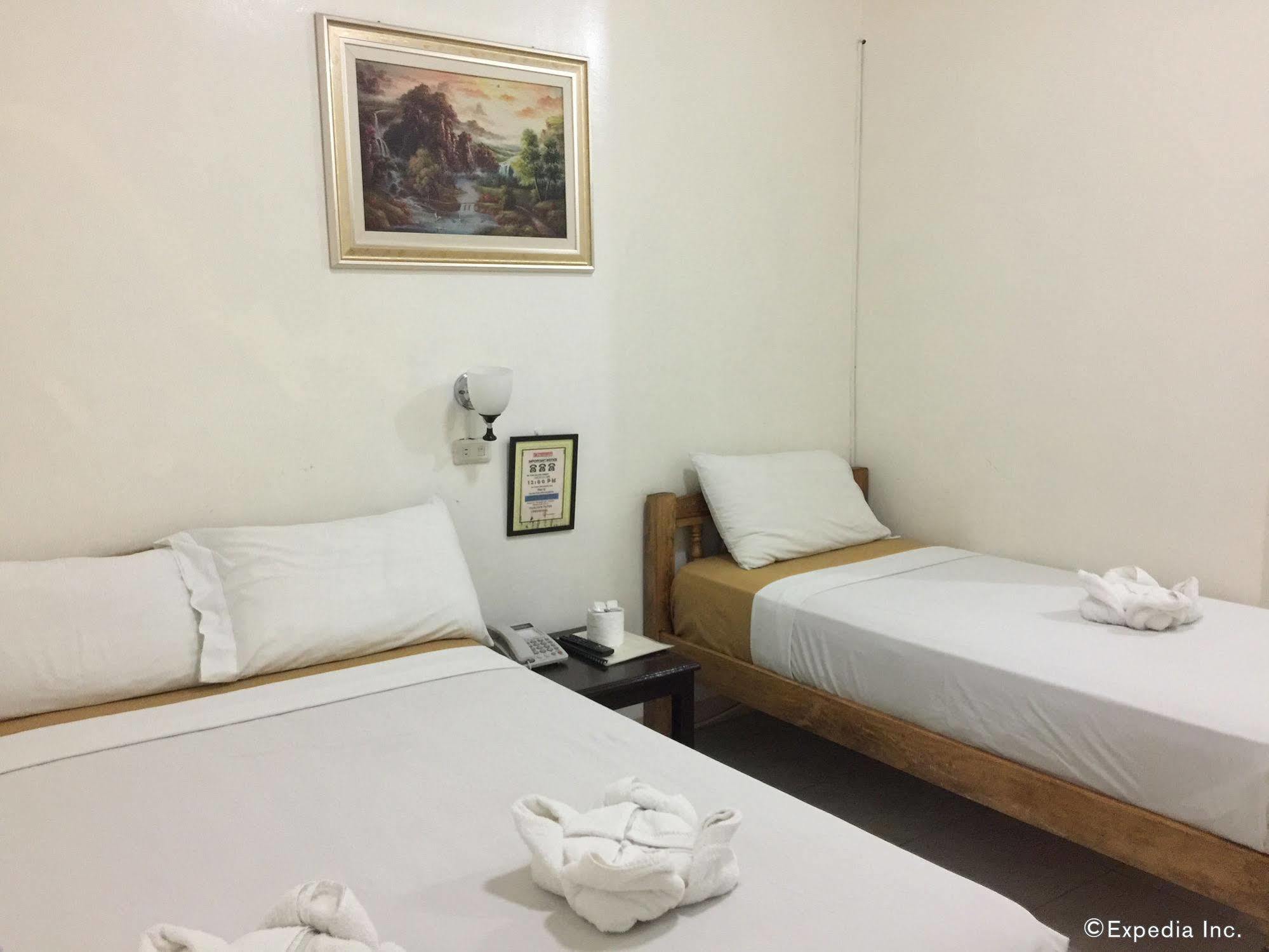 Constrell Pension House Città di Tagbilaran Esterno foto