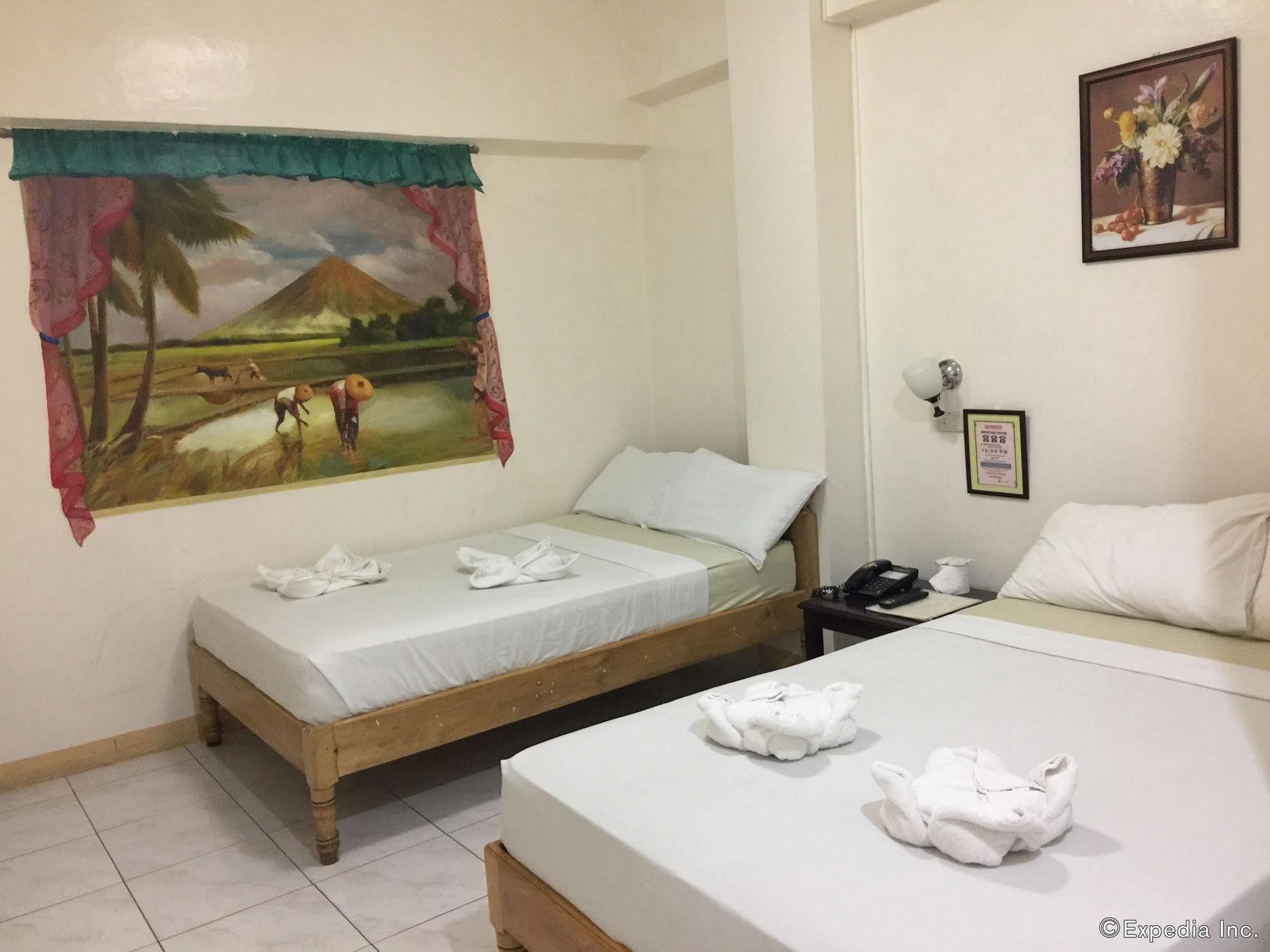 Constrell Pension House Città di Tagbilaran Esterno foto